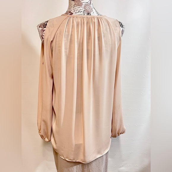 AMANDA UPRICHARD Beige long sleeve cold shoulder top size M - Picture 6 of 14